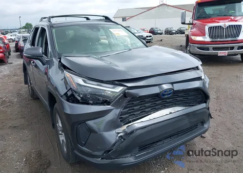 2024 Toyota Rav4 Hybrid Xle z USA, uszkodzony, nr VIN JTMRWRFV1RD239124